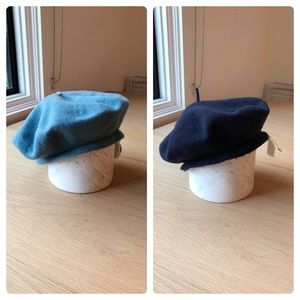 French chic! 🇫🇷 2 Barneys New York berets